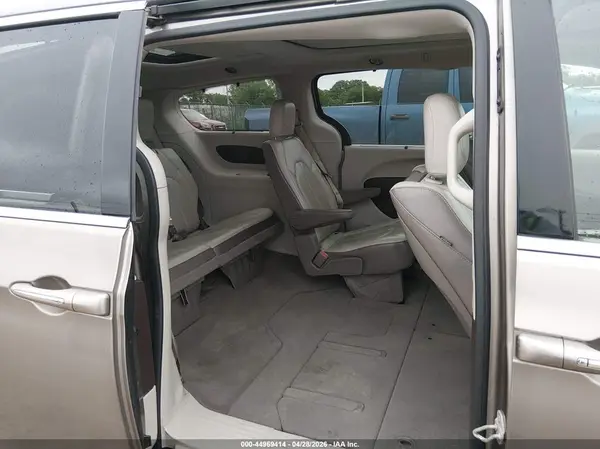 2C4RC1EGXJR271312 2018 CHRYSLER PACIFICA - Image 8