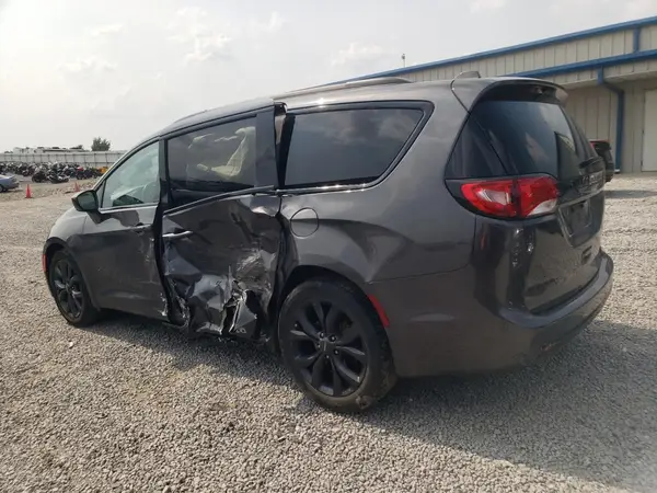 2C4RC1EGXJR288935 2018 CHRYSLER PACIFICA - Image 2