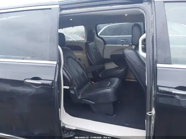 2C4RC1EGXJR310853 2018 CHRYSLER PACIFICA - Image 8
