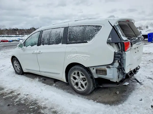 2C4RC1EGXJR317530 2018 CHRYSLER PACIFICA - Image 2