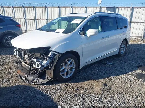 2C4RC1EGXKR581929 2019 CHRYSLER PACIFICA - Image 2