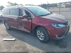 2C4RC1EGXKR589920 2019 CHRYSLER PACIFICA