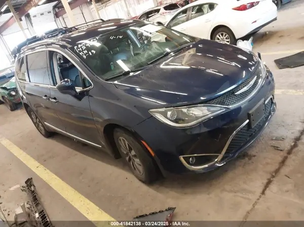 2C4RC1EGXLR172864 2020 CHRYSLER PACIFICA - Image 1