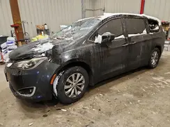 2C4RC1FG0JR101281 2018 CHRYSLER PACIFICA