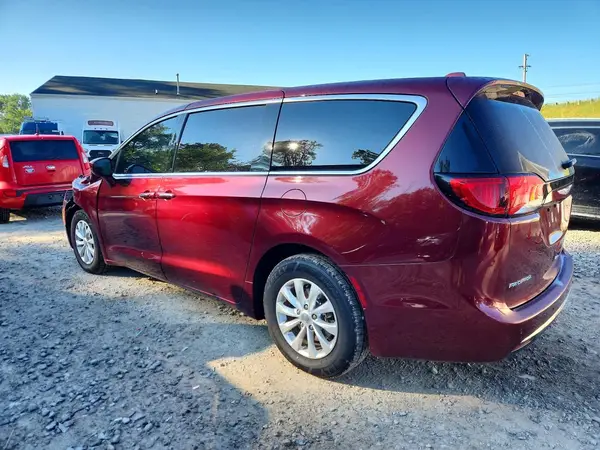 2C4RC1FG0JR117884 2018 CHRYSLER PACIFICA - Image 2