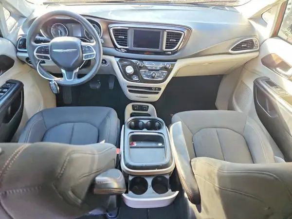 2C4RC1FG0JR117884 2018 CHRYSLER PACIFICA - Image 8