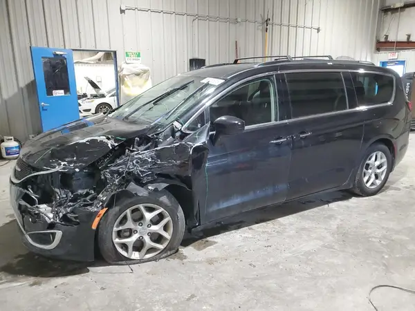 2C4RC1FG0JR125578 2018 CHRYSLER PACIFICA - Image 1