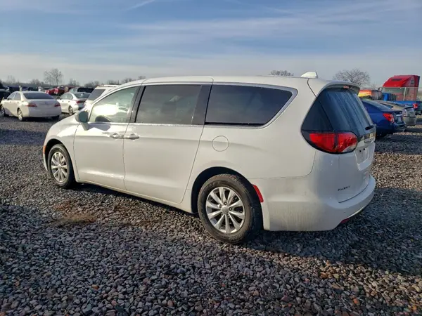 2C4RC1FG0JR132966 2018 CHRYSLER PACIFICA - Image 2