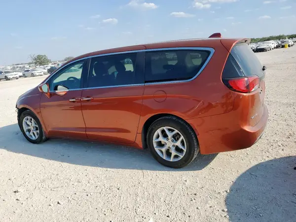 2C4RC1FG0JR155146 2018 CHRYSLER PACIFICA - Image 2