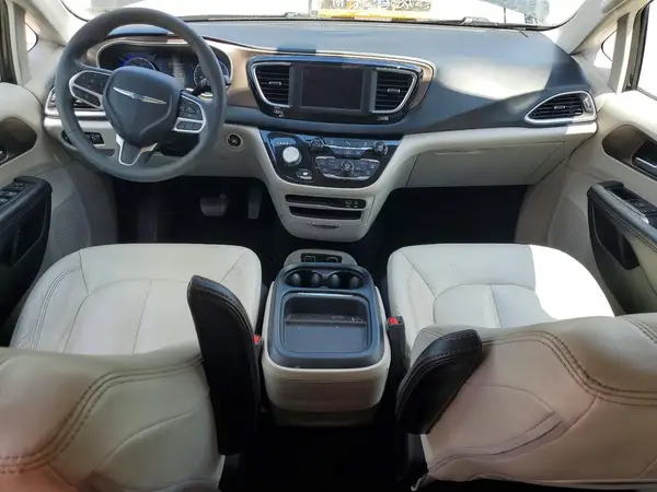 2C4RC1FG0JR157401 2018 CHRYSLER PACIFICA - Image 8