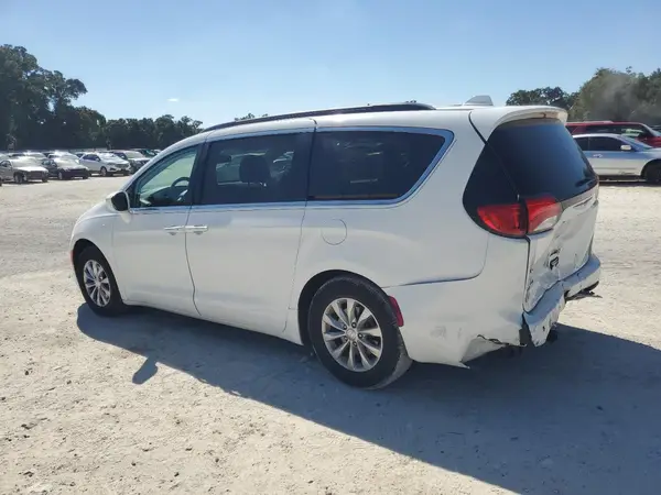 2C4RC1FG0JR193556 2018 CHRYSLER PACIFICA - Image 2