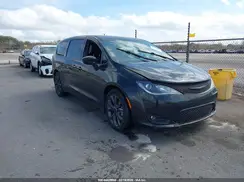 2C4RC1FG0JR198157 2018 CHRYSLER PACIFICA