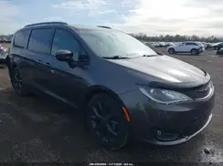 2C4RC1FG0JR227009 2018 CHRYSLER PACIFICA