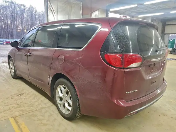2C4RC1FG0JR234140 2018 CHRYSLER PACIFICA - Image 2