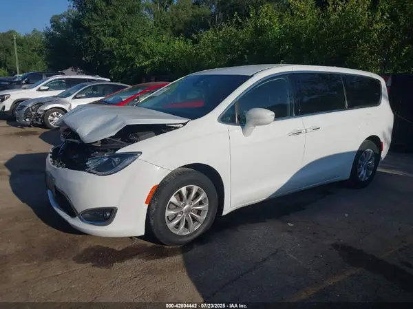 2C4RC1FG0JR278767 2018 CHRYSLER PACIFICA - Image 2