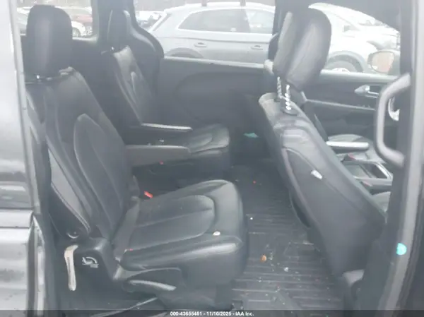 2C4RC1FG0JR287209 2018 CHRYSLER PACIFICA - Image 8