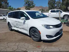 2C4RC1FG0JR287288 2018 CHRYSLER PACIFICA