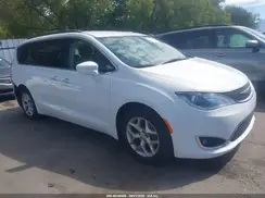 2C4RC1FG0JR315039 2018 CHRYSLER PACIFICA