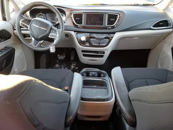 2C4RC1FG0JR315414 2018 CHRYSLER PACIFICA - Image 8