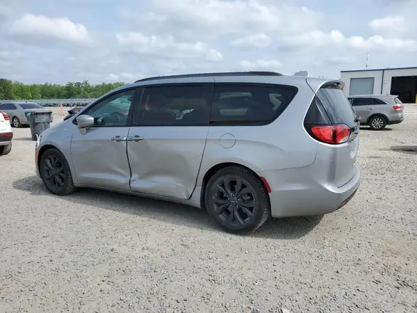 2C4RC1FG0JR318085 2018 CHRYSLER PACIFICA - Image 2