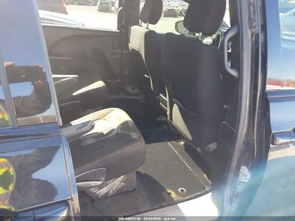 2C4RC1FG0JR333783 2018 CHRYSLER PACIFICA - Image 8