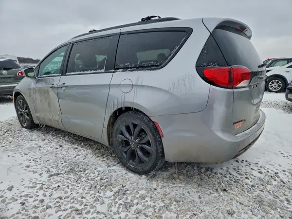 2C4RC1FG0JR350180 2018 CHRYSLER PACIFICA - Image 2