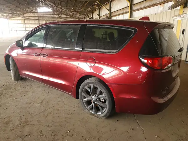 2C4RC1FG0JR351717 2018 CHRYSLER PACIFICA - Image 2