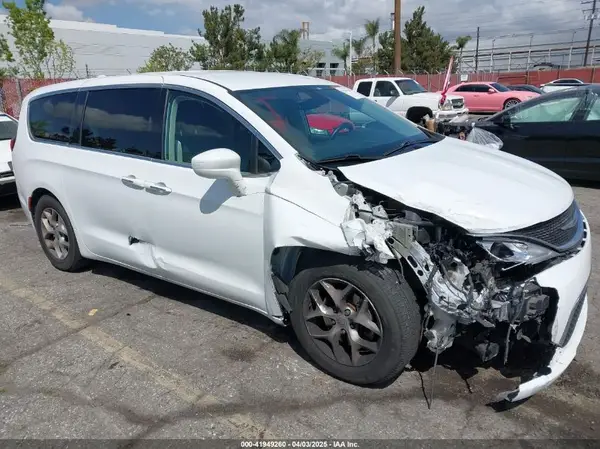 2C4RC1FG0KR629050 2019 CHRYSLER PACIFICA - Image 1