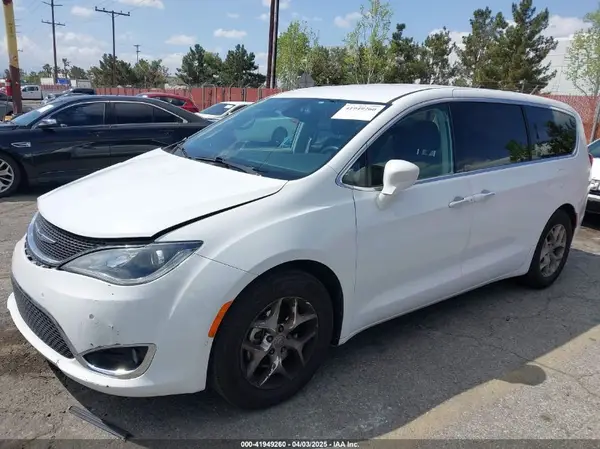 2C4RC1FG0KR629050 2019 CHRYSLER PACIFICA - Image 2