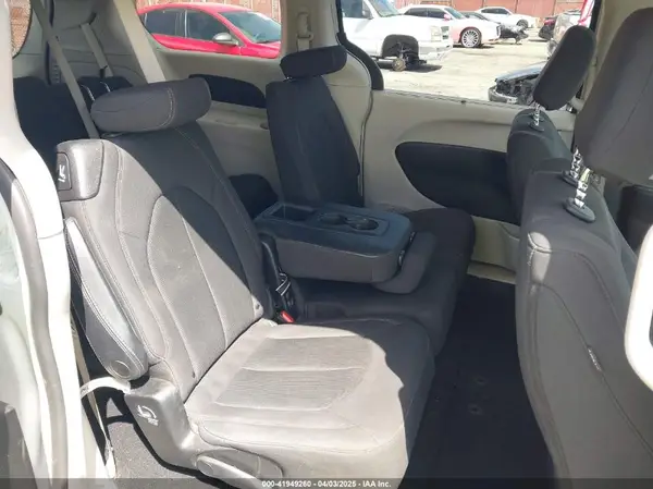2C4RC1FG0KR629050 2019 CHRYSLER PACIFICA - Image 8