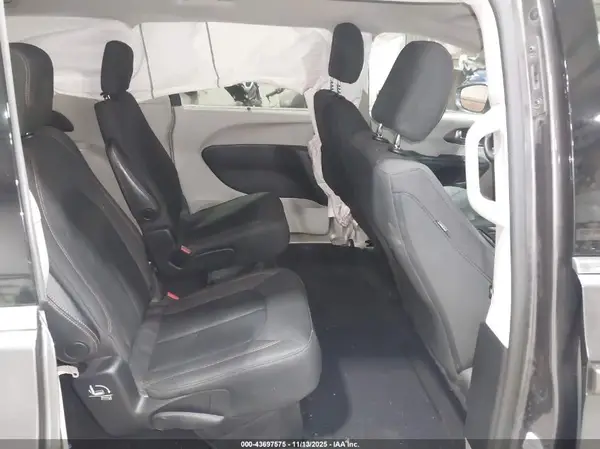 2C4RC1FG0KR702045 2019 CHRYSLER PACIFICA - Image 8