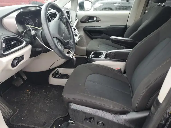 2020 CHRYSLER PACIFICA auction photo 7