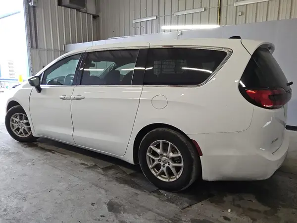 2C4RC1FG0RR124507 2024 CHRYSLER PACIFICA - Image 2