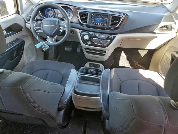 2C4RC1FG1JR100611 2018 CHRYSLER PACIFICA - Image 8
