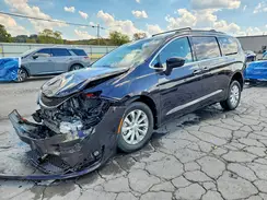 2C4RC1FG1JR100866 2018 CHRYSLER PACIFICA