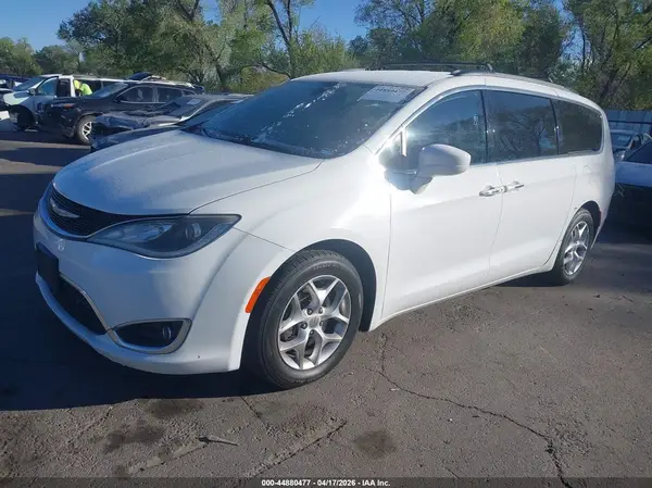2C4RC1FG1JR101631 2018 CHRYSLER PACIFICA - Image 2