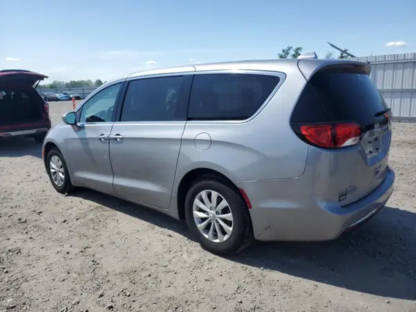 2C4RC1FG1JR132913 2018 CHRYSLER PACIFICA - Image 2
