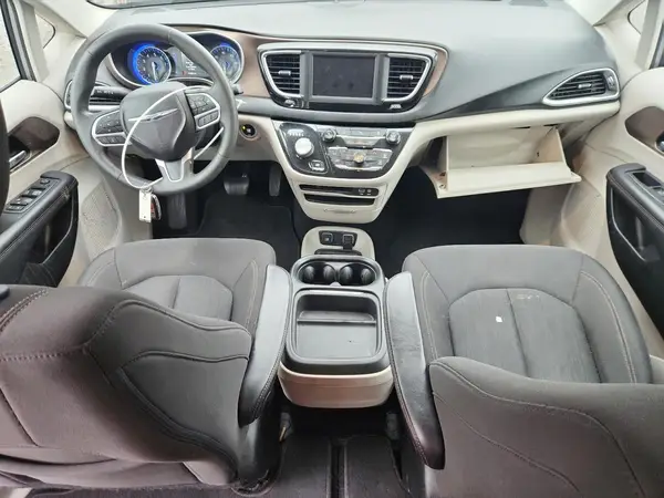 2C4RC1FG1JR158136 2018 CHRYSLER PACIFICA - Image 8