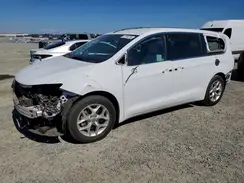 2C4RC1FG1JR163515 2018 CHRYSLER PACIFICA