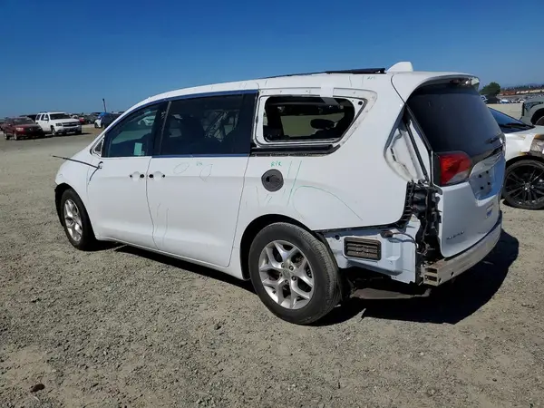 2C4RC1FG1JR163515 2018 CHRYSLER PACIFICA - Image 2