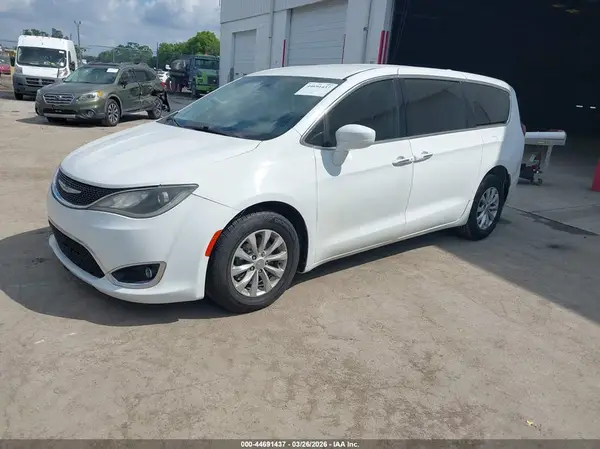 2C4RC1FG1JR163529 2018 CHRYSLER PACIFICA - Image 2