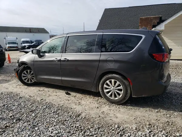 2C4RC1FG1JR174675 2018 CHRYSLER PACIFICA - Image 2