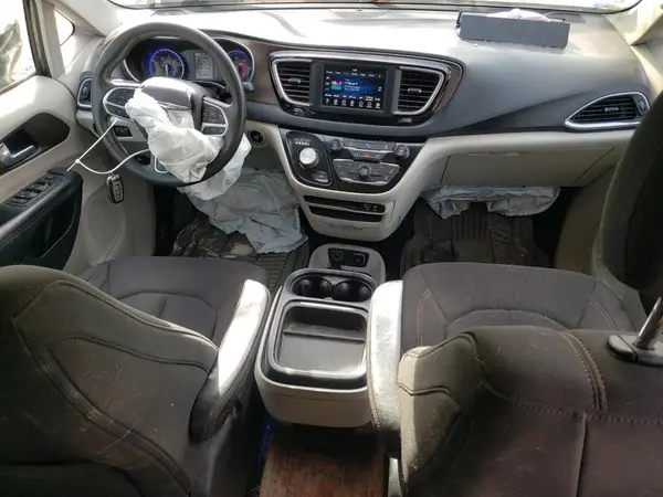 2C4RC1FG1JR174675 2018 CHRYSLER PACIFICA - Image 8