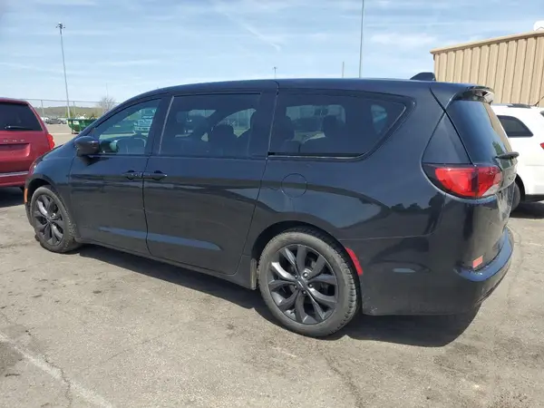 2C4RC1FG1JR272699 2018 CHRYSLER PACIFICA - Image 2