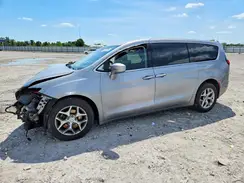 2C4RC1FG1JR277692 2018 CHRYSLER PACIFICA