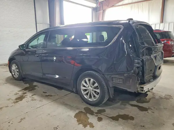 2C4RC1FG1JR279152 2018 CHRYSLER PACIFICA - Image 2