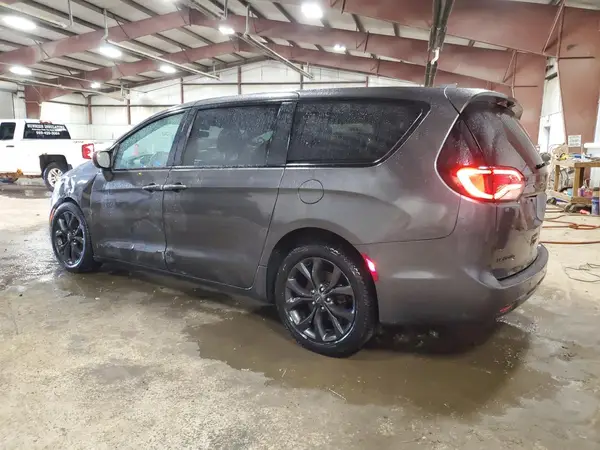 2C4RC1FG1JR315714 2018 CHRYSLER PACIFICA - Image 2