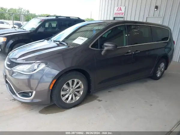 2C4RC1FG1KR528857 2019 CHRYSLER PACIFICA - Image 2