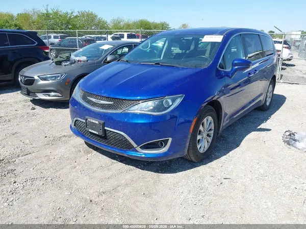 2C4RC1FG1KR613987 2019 CHRYSLER PACIFICA - Image 2