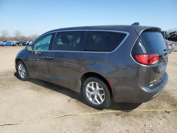 2C4RC1FG1KR629946 2019 CHRYSLER PACIFICA - Image 2